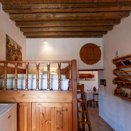 Monolithos  Batu Vacation House מראה חיצוני תמונה