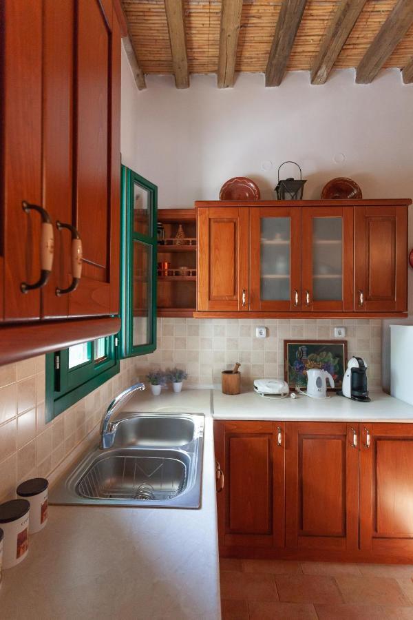 Monolithos  Batu Vacation House מראה חיצוני תמונה