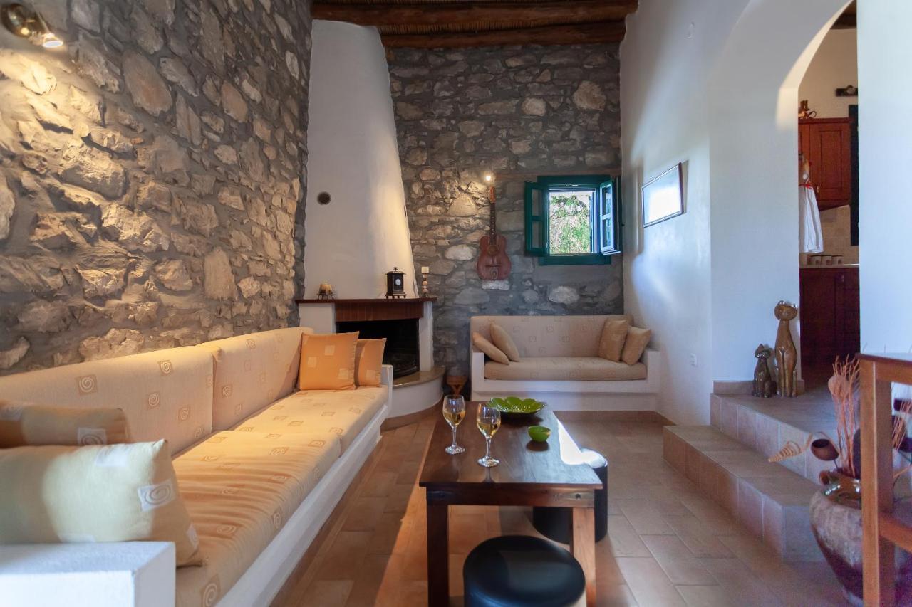 Monolithos  Batu Vacation House מראה חיצוני תמונה