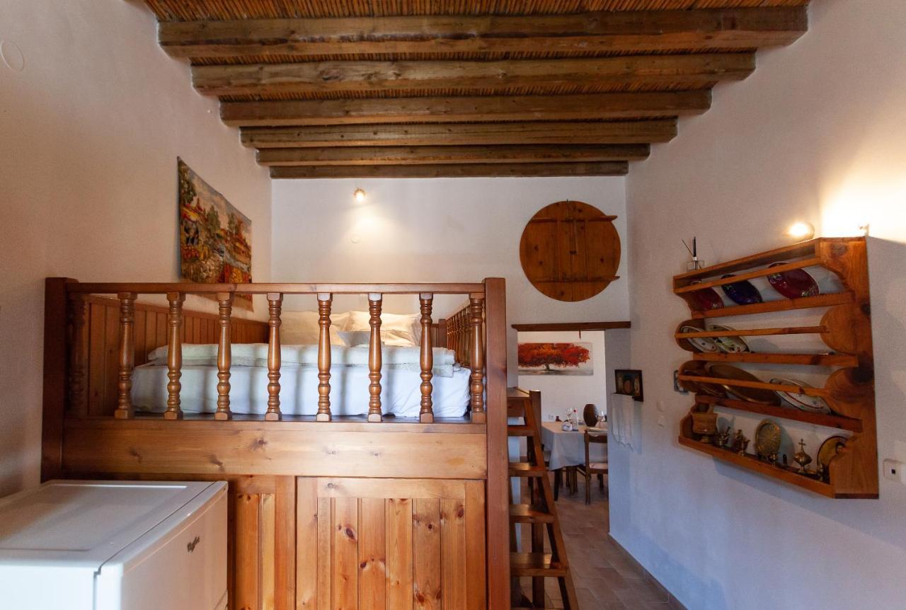 Monolithos  Batu Vacation House מראה חיצוני תמונה