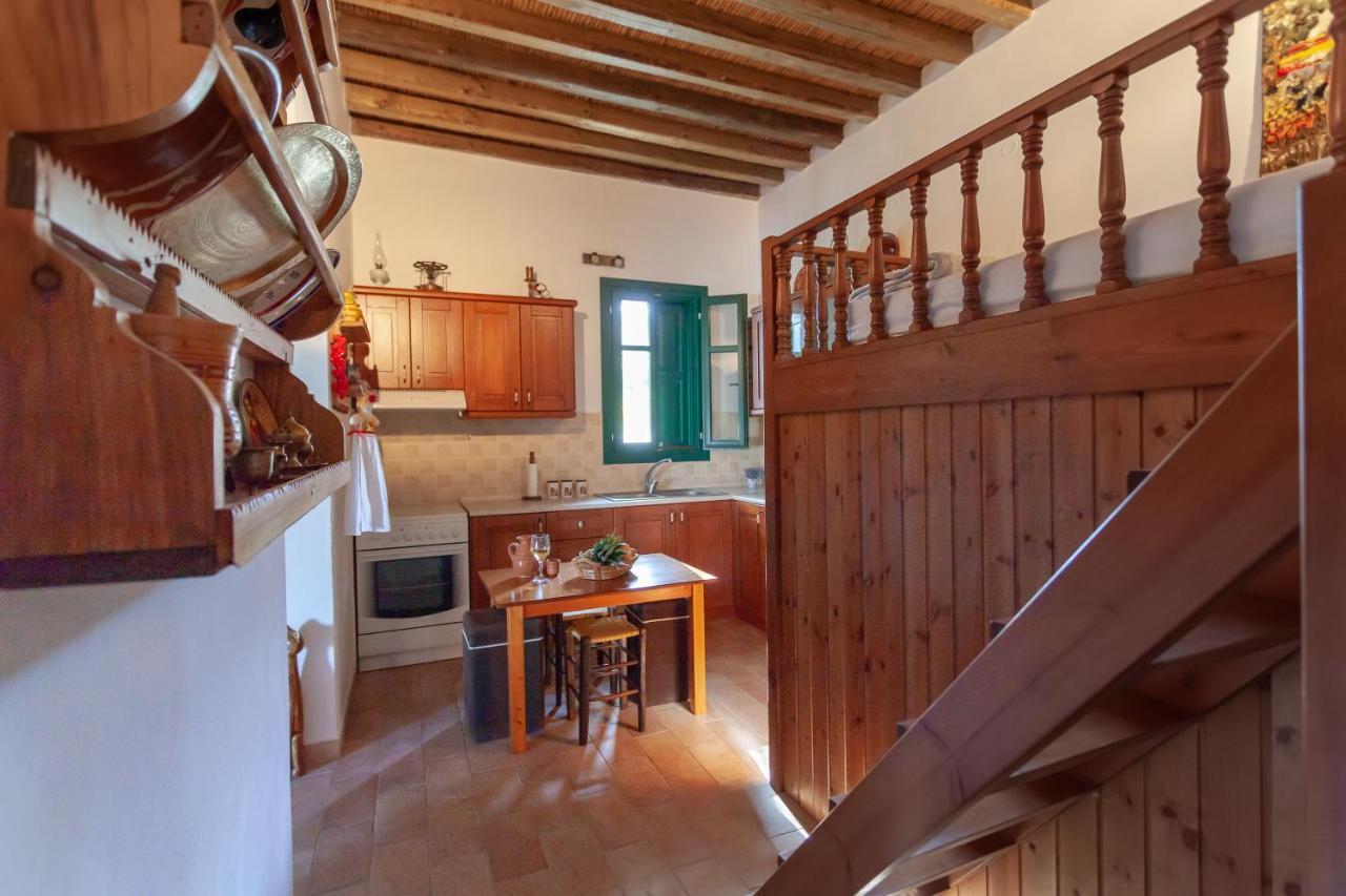 Monolithos  Batu Vacation House מראה חיצוני תמונה